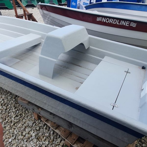 Mootorpaat Nordline 465 roolikonsooliga kaugjuhtimisega kalastus Mootorpaat Nordline 465 roolikonsooliga kaugjuhtimisega kalastus