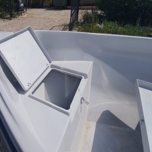 Mootorpaat Nordline 420 vööris panipaik Mootorpaat Nordline 420 vööris panipaik